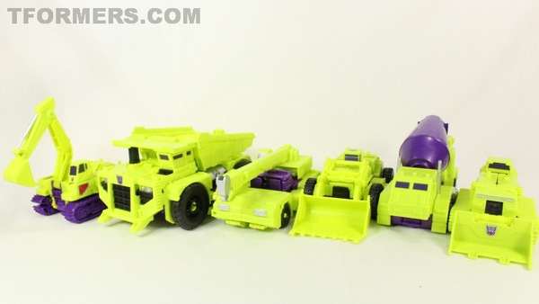 Hands On Titan Class Devastator Combiner Wars Hasbro Edition Video Review And Images Gallery  (108 of 110)